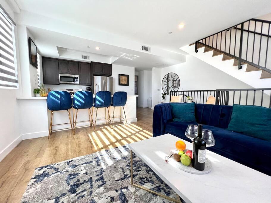 Luxury K-Town Dwelling With Private Rooftop Deck. Los Angeles Exterior photo